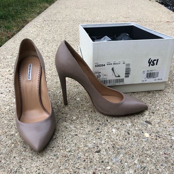 Emporio Armani original dusty beige genuine leather pumps